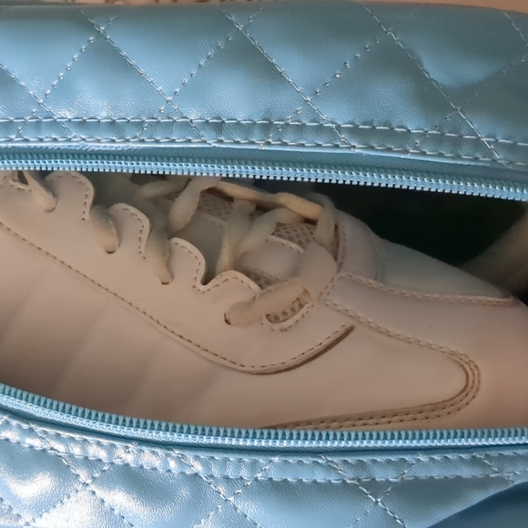 Used cheer shoes - Picture 3 of 4